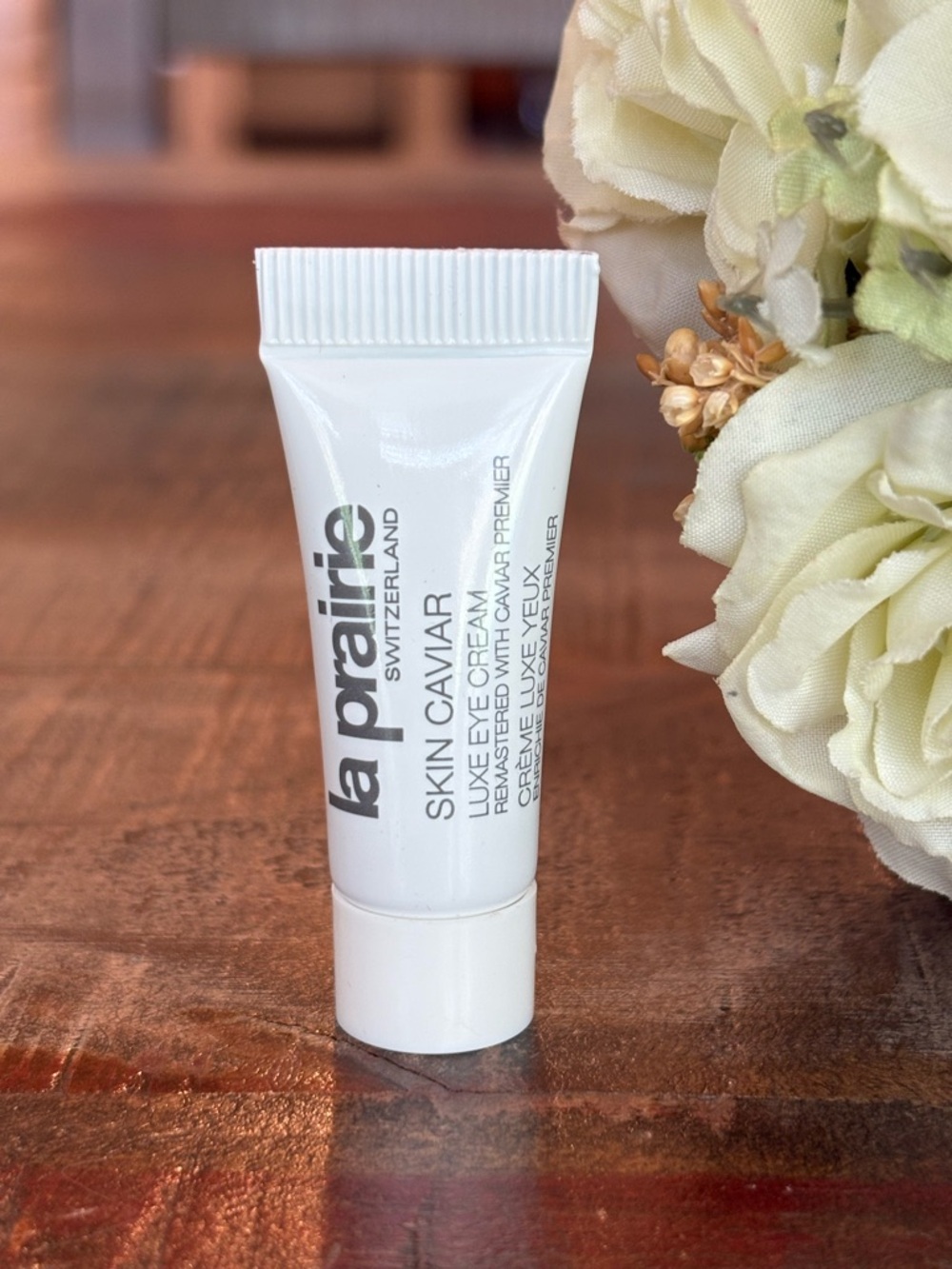 NEW La Prairie SKIN CAVIAR LUXE Firming & Lifting EYE CREAM Mini! - Picture 3 of 5
